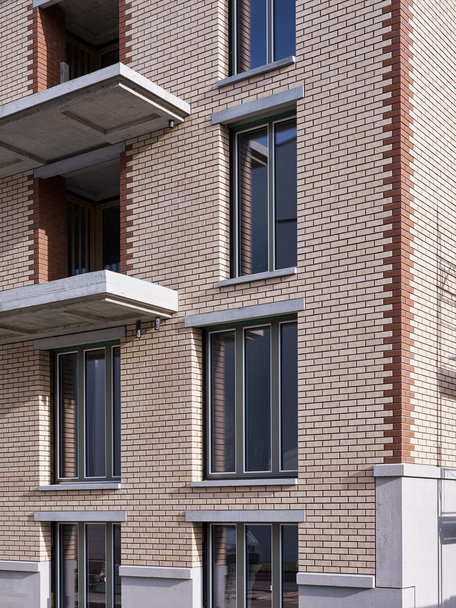 E14534 Alpa 047782 SCREEN